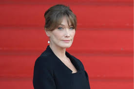 Carla bruni — tout le monde 03:17. Carla Bruni Spricht Von Scheidung Wenn Nicolas Sarkozy Wieder Politik Macht Gala De