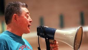 Coach who sent 'scalping' text gets 3-game suspension