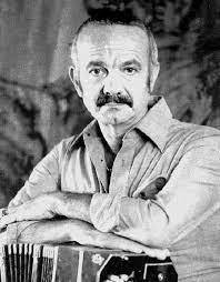 Benvenuti nell'unica vetrina ufficiale sulla storia, le opere e la vita di uno dei fin dagli anni ´70, quando pochi erano pronti a capire la musica e il genio di piazzolla e quando gli argentini lo. Astor Piazzolla Wikipedia
