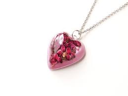 Heather Necklace Real Red Flowers In Pink Resin Heart Etsy Necklace Floral Jewellery Red Flowers