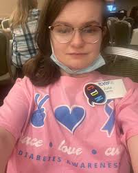 I dislike the feeling of baby hairs touching my face