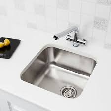 Our luxurious modern undermount kitchen sinks are available in a number of high end finishes, including gold, steel and gunmetal black. Sauber Kitchen Sink Single Bowl Brushed Stainless Steel Undermount Square Waste 5056093602459 Ebay