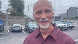 TALKING WITHOUT MOVING YOUR LIPS. , It’s cool to have a friend who is a  ventriloquist. , David Turner has a very unique skill. , He can talk  without moving his lips. , Ventriloquism is something of a ...