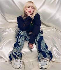 Jun 14, 2021 · billie eilish fans have been destroying her merch on social media, but many are confused as to what happened. Billie Eilish To Always Try To Look Good Is Such A Loss Of Joy And Freedom Music The Guardian