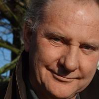 PDF) Animal Ethics in the Age of Humans: Blurring boundaries in  human-animal relationships