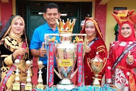520 likes · 1 talking about this. Liga 3 2018 Zona Sumbar Selesai Ketua Panpel Apresiasi Atensi Semua Stake Holder Arenasumbar Com