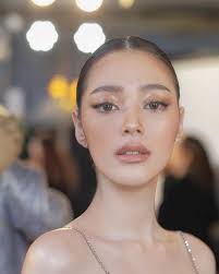 El pelo que podrían haberle puesto a Blancanieves : r/disneyprincess