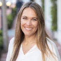 Heidi Eldred's Instagram, Twitter & Facebook