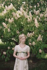 The actress is also known to be a very good ballet dancer, and when she was 16, she had scouted as a model when she walked outside the harrods department store by sarah doukas of storm model. Statt Kino Emma Konnen Sie Jetzt Zu Hause Streamen Vogue Germany