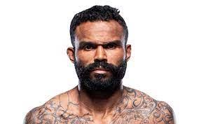 Nicole Tidmore's Instagram, Twitter & Facebook