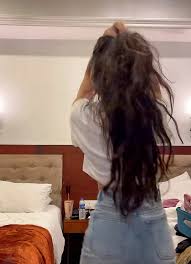 USA me tiktok par ban lag raha hai lekin porn aur OnlyFans abhee bhi chalu  hain? maan leejie ki ham us point par pahunch gae hain jahaan bachchon ko  dance sikhaana ek