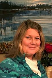 Henrietta Bates's Instagram, Twitter & Facebook