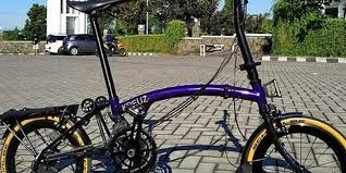 Bicycle tours & trips in indonesia. Made In Indonesia Bike Startup S Sales Skyrocket After Jokowi Buys Two Units Halaman All Kompas Com