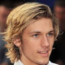 Our list of hairstyles for men with long hair is exactly what you need to inspire you. Michael Darmoon Witches Lazos De Magia Tcalligaris Surfer Hair Boys Long Hairstyles Long Hair Styles Men
