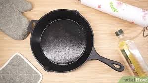 Comment Nettoyer Une Poele En Fonte Brulee 11 Etapes