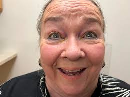 Cindy Crawley's Instagram, Twitter & Facebook