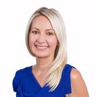 Renee Cromwell's Instagram, Twitter & Facebook