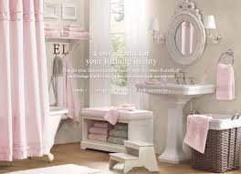 Epingle Par Michele Mathe Sur Carreaux Salle De Bains Deco Salle De Bain Salle De Bain Fille Salle De Bains Shabby Chic
