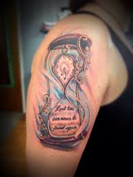 Hochzeitskleid tattoo rürotes hochzeitskleid bedeutung. Sanduhr Tattoo Bedeutung Und Tattoos Ideen Zur Uhr Des Lebens