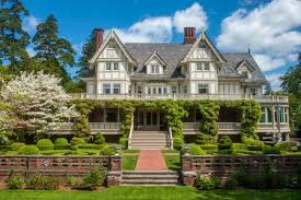 See more ideas about front yard, front yard landscaping, landscape design. Mansions With Stunning Curb Appeal Hgtv Com S Ultimate House Hunt Hgtv