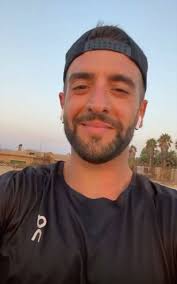 Can someone still be a narcissit even if they say they were afraid they  were one and their therapist told them that a real narcissit wouldn't worry  about that?