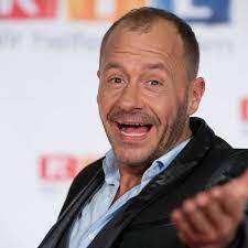 Sein manager und auch die kölner polizei bestätigten den überraschenden tod des schauspielers, der in nahezu allen formaten zu. Willi Herren 45 Das Bewegte Leben Des Tv Stars Stars