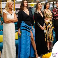 Il programma mi ha fatto ritrovare il mio pubblico e mi ha fatto scoprire alle nuove generazioni. Maria Teresa Ruta Sposa Rivela Con Alberto Di Monaco Look Da Vip