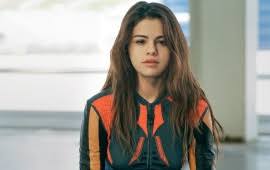 Selena is considered a huge role model for many people that want to make it in the entertainment industry. Selena Gomez Hd Wallpapers Free Wallpaper Downloads Selena Gomez Hd Desktop Wallpapers Page 1