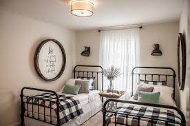 Twin bedding is great in a guest room. 20 Creative Twin Beds Decoration Ideas For Your Twin Girls In 2020 Twin Beds Guest Room Guest Room Decor Two Twin Beds