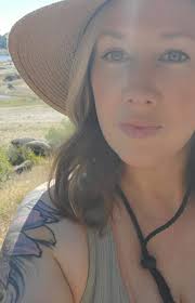 I identify as an introvert in this group