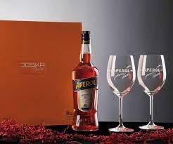 Although, throughout the years aperol spritz became a versatile drink suitable to different type of food and moments, from a. Aperol Glaser Und Flasche Im Geschenkset Der Serie Gusto Joska Glasparadies