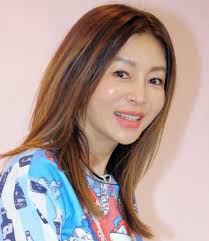 월스트리트저널(wsj)은 2일(현지시간) 세계 최대 사모펀드인 미국의 블랙스톤이 위더스푼이 설립한 미디어 기업 '헬로 선샤인'을 매입하기로 했다고 보도했다. í™©ì‹ í˜œ ë‚˜ì´ ë° ìš°ë‹¤ì‚¬ ê¹€ìš©ê±´ ëª©ìž¥ ì¸ìŠ¤íƒ€ ê·¸ë¦¬ê³  ë¦¬ì¦ˆ ì˜¤ì‚¼ê´'ë¹Œë¼