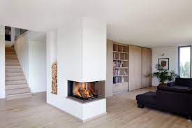 Moderne wohnzimmer kamine moderne kamine als raumteiler modernes kaminofen raumteiler preis inspirierendes dekor und design moderne raumteiler kamin raumteiler kamin elektro natürlich können auch moderne kamine, etwa wie in diesem beispiel , in einer wand die sitzecke abgrenzen. Panorama Kamin Als Raumteiler 10 Experten Tipps Fur Den Einbau