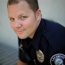 Lakewood cop helps boy get wheelchair