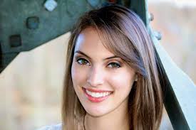 Lena Boyd (@lenamb96)