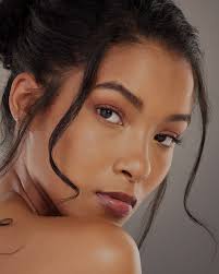 Revitaliza tu cabello, barba y cejas con el Tónico Kirei. Nutre y fortalece  desde la raíz para un cabello más vibrante y saludable. Despierta la  vitalidad de tu cabello con el poder