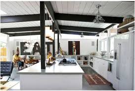 20 Idees Deco Pour Une Cuisine Grise Meuble Blanc Maisons De Type Ranch Spots Cuisine