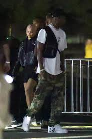 Franchise, released amidst travis scott's famed collaboration with mcdonald's, sees the houston rapper boasting his wealth and lifestyle. Ø£Ù†ÙØ³Ù†Ø§ Ù‚Ø°Ø± Ø§Ù„Ø³ÙÙ„ÙŠ Travis Scott White Pants Cabuildingbridges Org