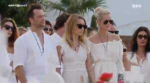 Laeticia hallyday donne sa première interview depuis la mort de johnny hallyday le 5 décembre dernier. Laeticia Hallyday Archives Page 4 Sur 8 Stars Actu