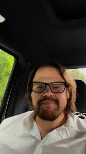 Amy Korb's Instagram, Twitter & Facebook