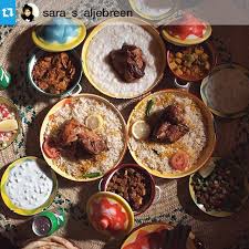 مطعم القرية النجدية الرياض شارع التخصصي طريق