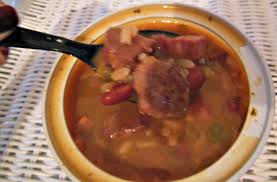 I know campbell's tomato soup is an icon, but the stuff's watery and bland and has an artificial tang to it. Warm Up With Campbell S Chunky Maxx Soup Kellys Thoughts On Things