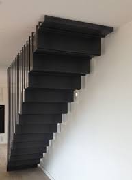 Tole Pliee En Acier Brut Structure Garde Corps En Lames D Acier Maison Escalier Extension Maison