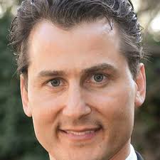 Stronach startet seinen Klub