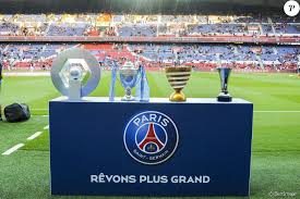 Trophée des champions turnuvasıyla ilgili tüm gelişmeleri, turnuvaya katılan takımları ve kadrolarını, en golcü oyuncularını ve şampiyonluklarını sabah.com.tr canlı skor sayfasında bulabilirsiniz. Les Quatre Trophees Du Psg Remportes Lors De La Saison 2015 2016 Championnat De France Coupe De France Coupe De La Ligue Et Trophee Des Champions Match Purepeople