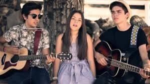 Recopilación de videos de vázquez sounds interpretando i want you back, sencillo lanzado en el año 2012. Liedtext Vazquez Sounds De