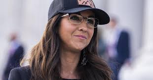 911 call from Lauren Boeberts home involving incident between husband and  son : r/news