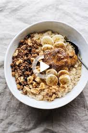 Cette Farine D 39 Avoine A La Banane Et Au Beurre D 39 Amande Est Si Facile A Preparer Et Recettesfaciles In 2020 With Images
