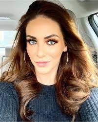 Meredith Madden's Instagram, Twitter & Facebook