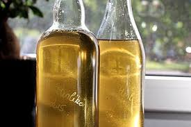 Quittenlikor Von Carochen Chefkoch Quitten Likor Quitte Quitten Rezepte